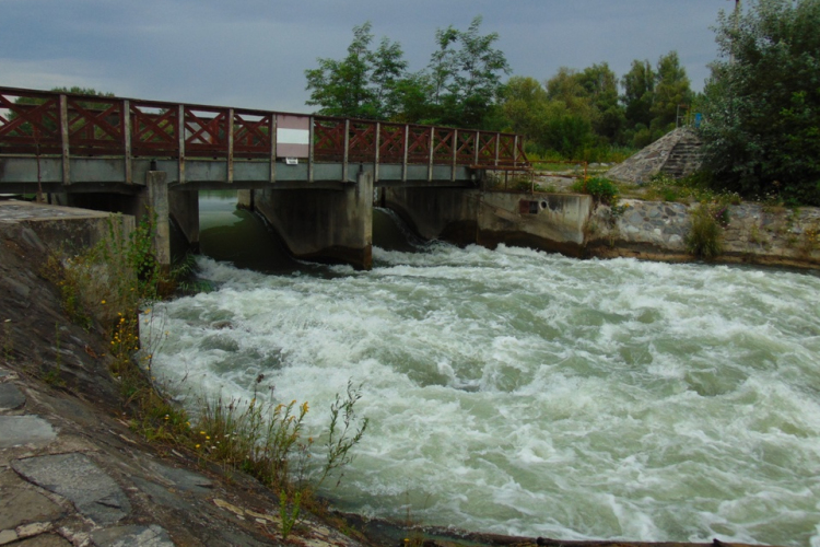 Nyári zápor a hallépcsőnél