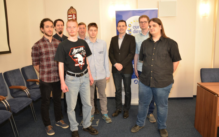 Fiainkat díjazták - Fő téma: a környezet- és klímavédelem