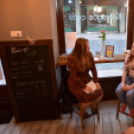 Beszélgetés Kiss Tündével a Győri Kotyogós Cafeban