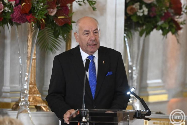 Sulyok Tamás: találjunk rá mindannyian az összetartozás örömére