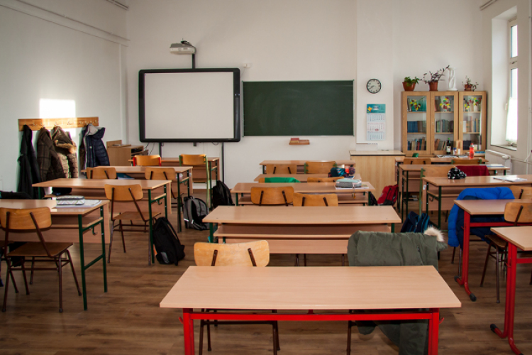 Hivatalosan is átadták a felújított Jánossomorjai iskolát