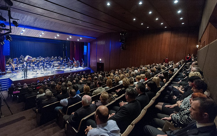 Jegyvisszaváltás a Fleschben