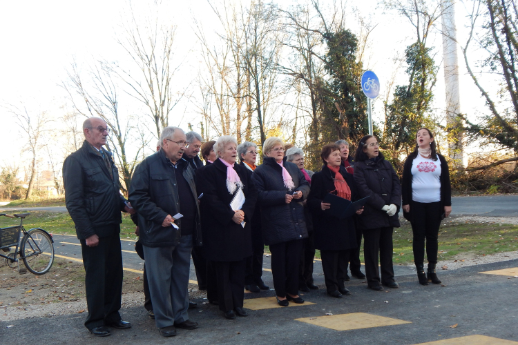 Új kerékpárutat avattak Öttevény és Kunsziget között