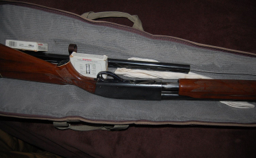 Enegedély nélkül tartott lőfegyvert foglaltak le Feketeerdőn