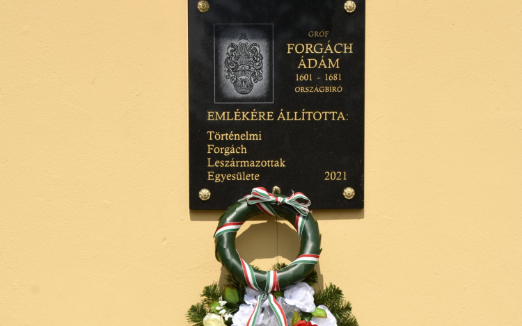 Emléktáblát avattak Rajkán