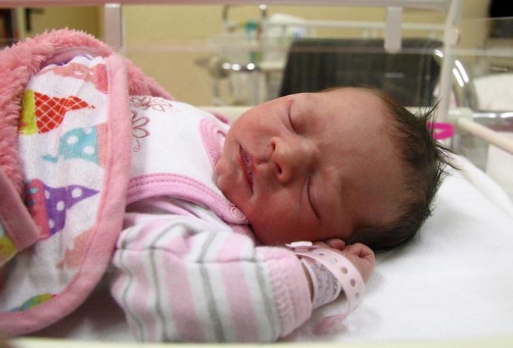 Vörös Liliána, Hédervár