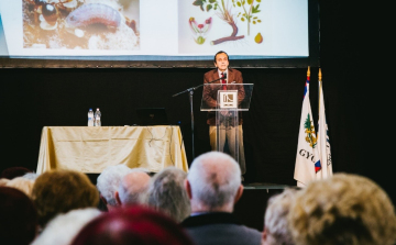 A POLOSKÁKTÓL A HARLEKINKATICÁKIG A GYŐRI NYUGDÍJASEGYETEMEN