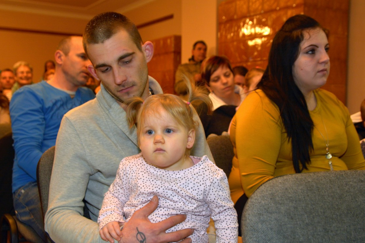 Emléklap kiosztó ünnepség Máriakálnok 2017-ben született babáinak