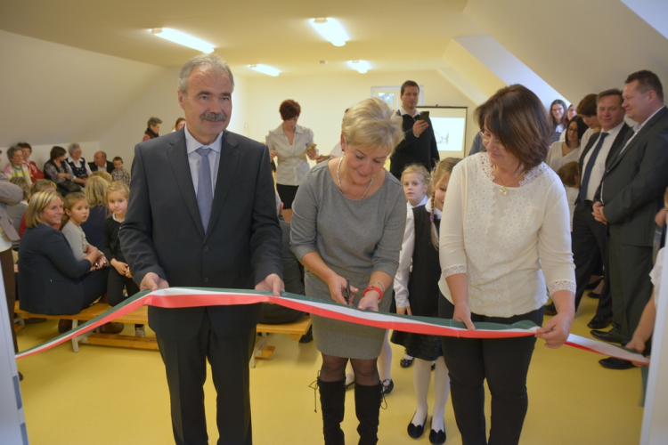 Csicsergő Óvoda átadó, Máriakálnokon 