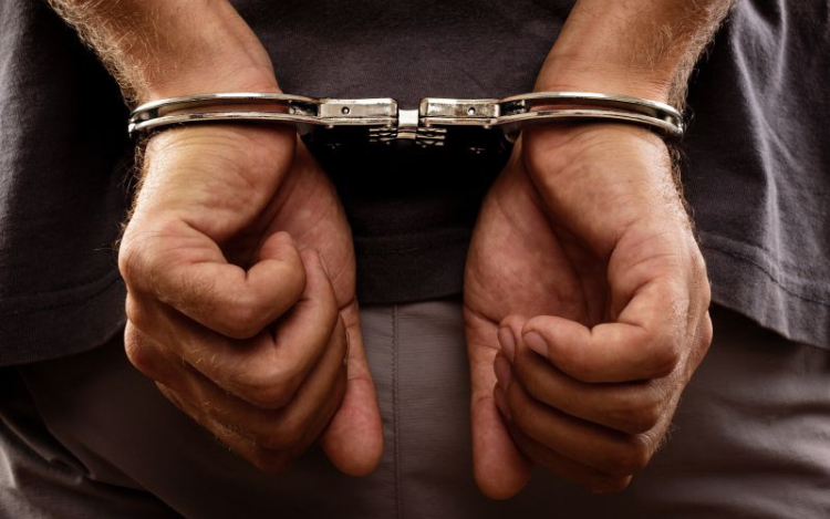 Igazoltatás közben bukott meg két férfi akik a munkahelyükről loptak