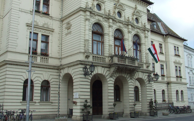 Ügyfélfogadás a Hivatalban