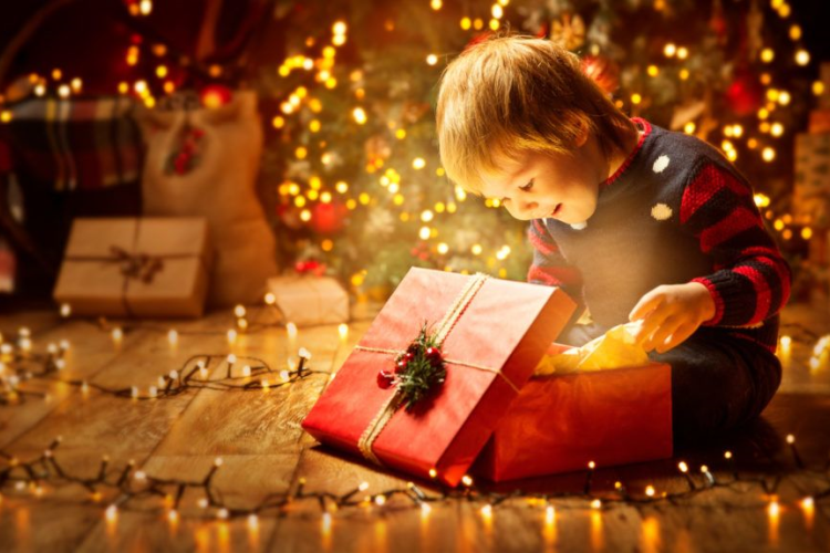 Fogadd örökbe egy gyermek karácsonyi álmát!